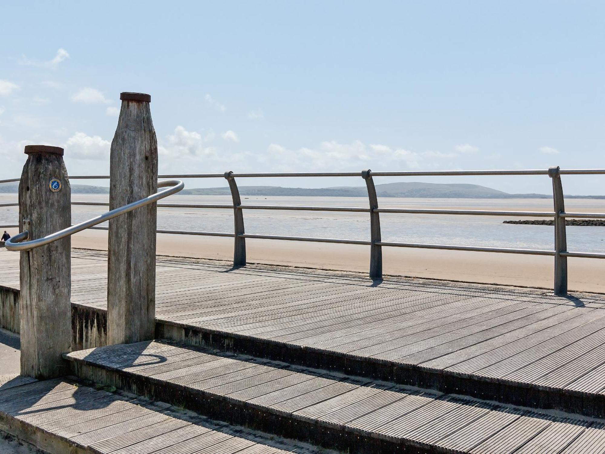 Beachlands Llanelli Exterior photo